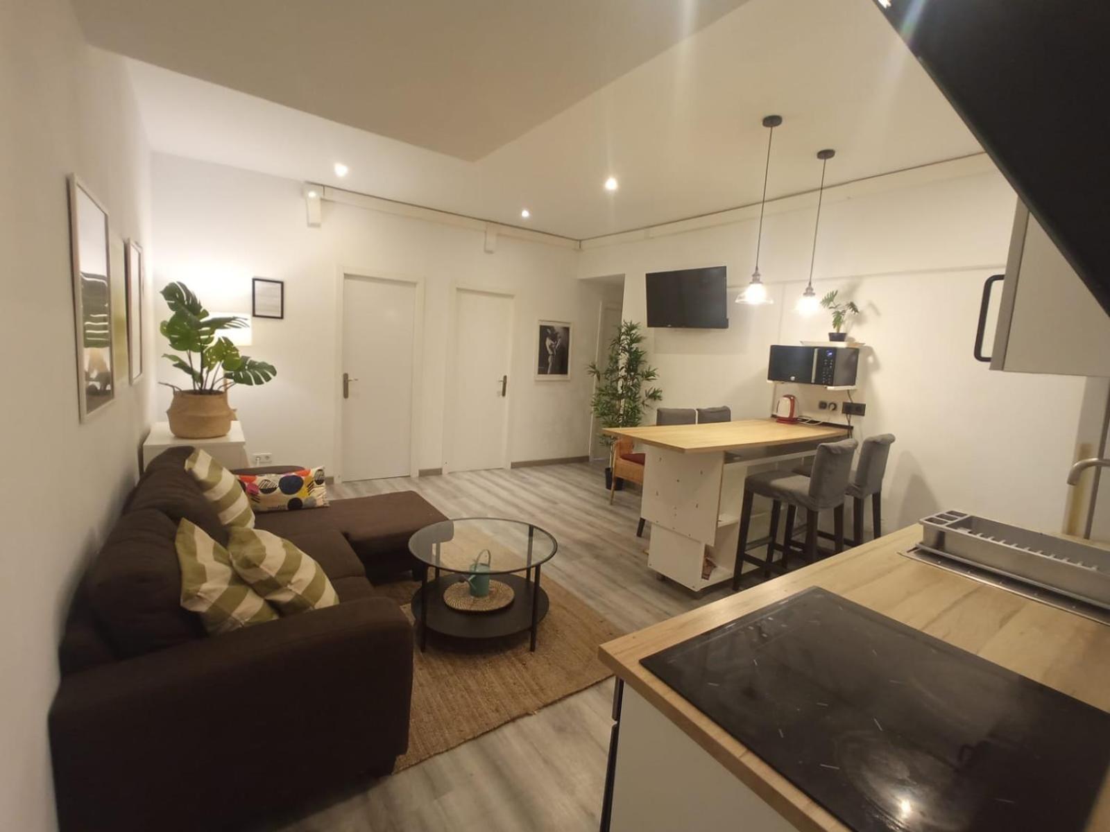 Private Rooms On Tamarit Street Barcelona Exterior foto